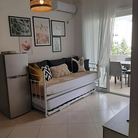 Sea Side Radhime Apartmán *