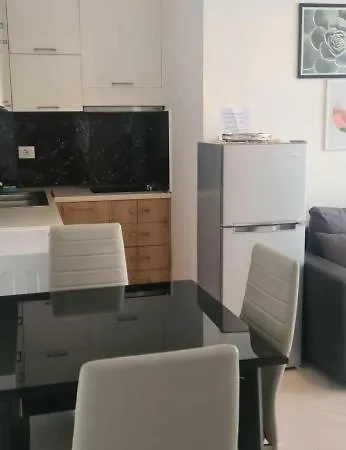 Apartment Sea Side Radhime Vlore